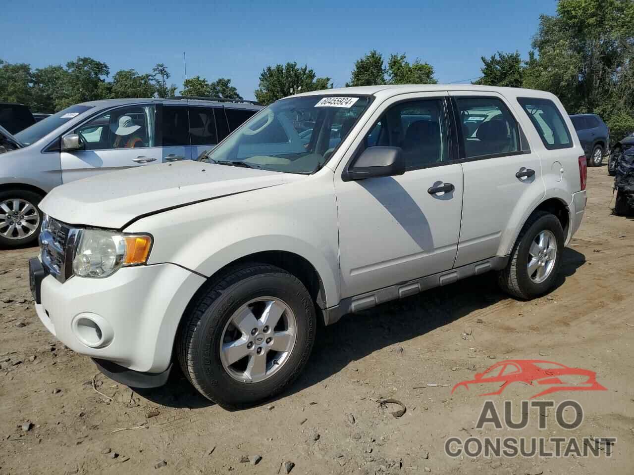 FORD ESCAPE 2009 - 1FMCU02779KB08396