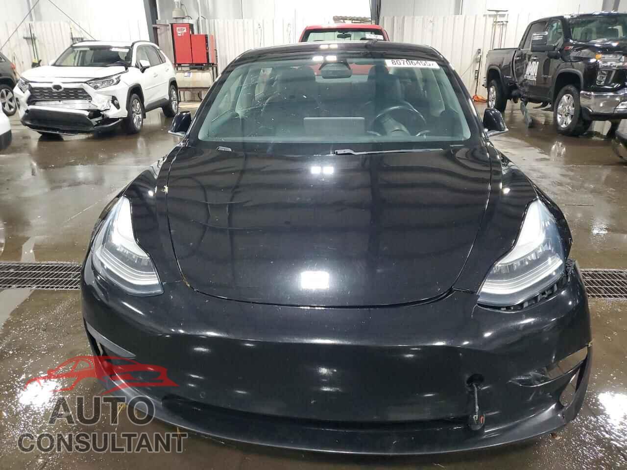 TESLA MODEL 3 2019 - 5YJ3E1EA1KF196914