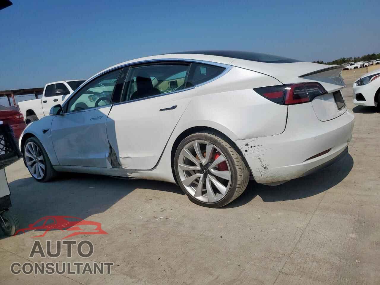 TESLA MODEL 3 2019 - 5YJ3E1EB8KF441328