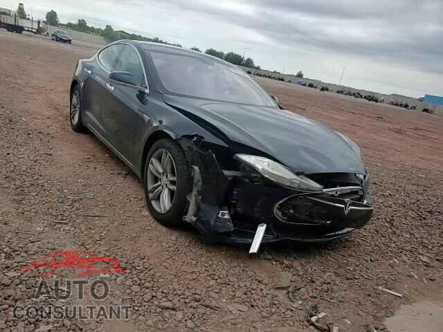 TESLA MODEL S 2013 - 5YJSA1DN9DFP27565