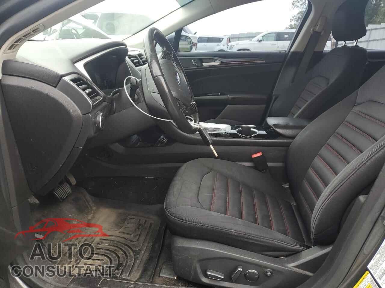 FORD FUSION 2015 - 3FA6P0H76FR275619