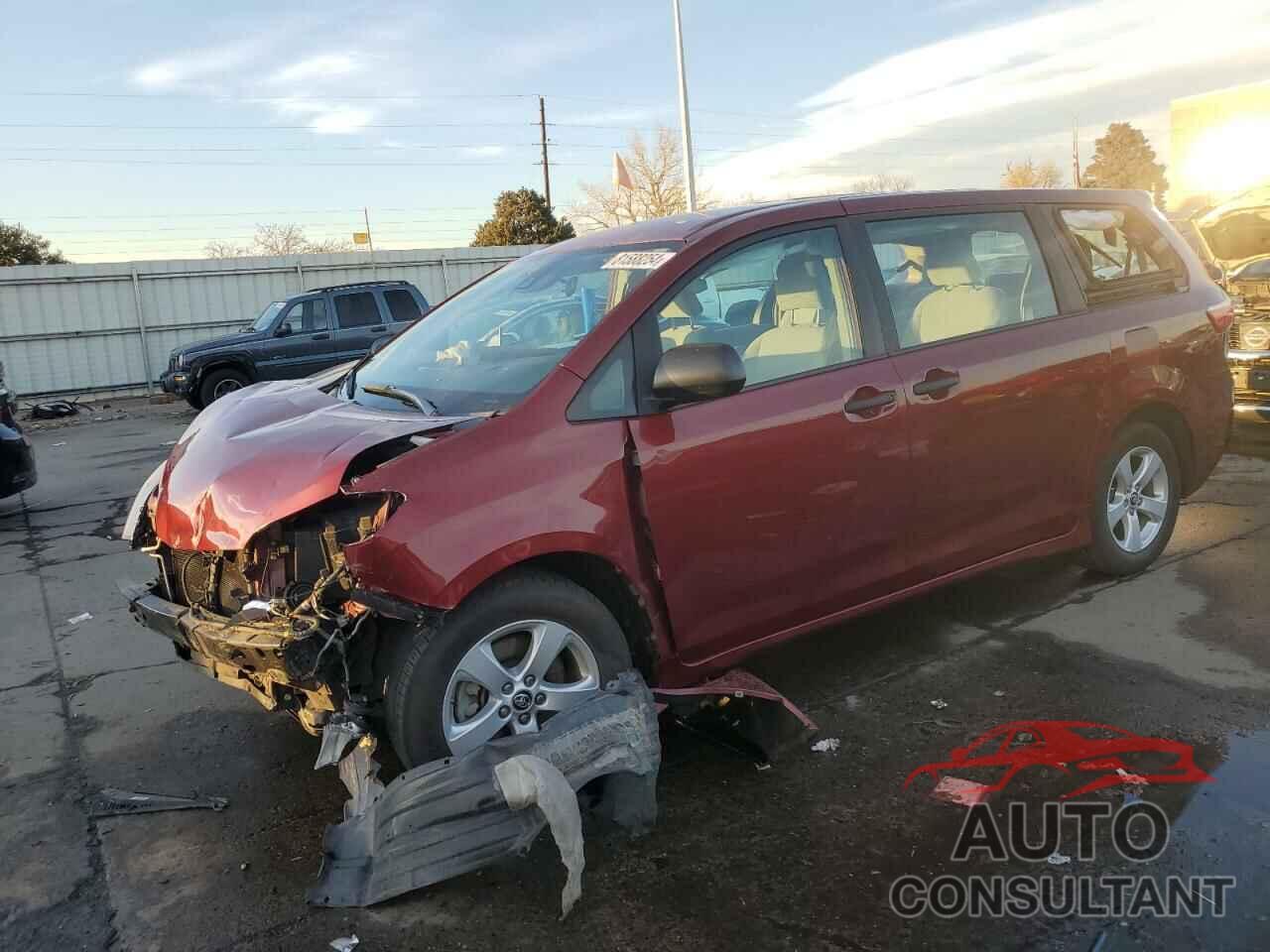 TOYOTA SIENNA 2018 - 5TDZZ3DC3JS918505