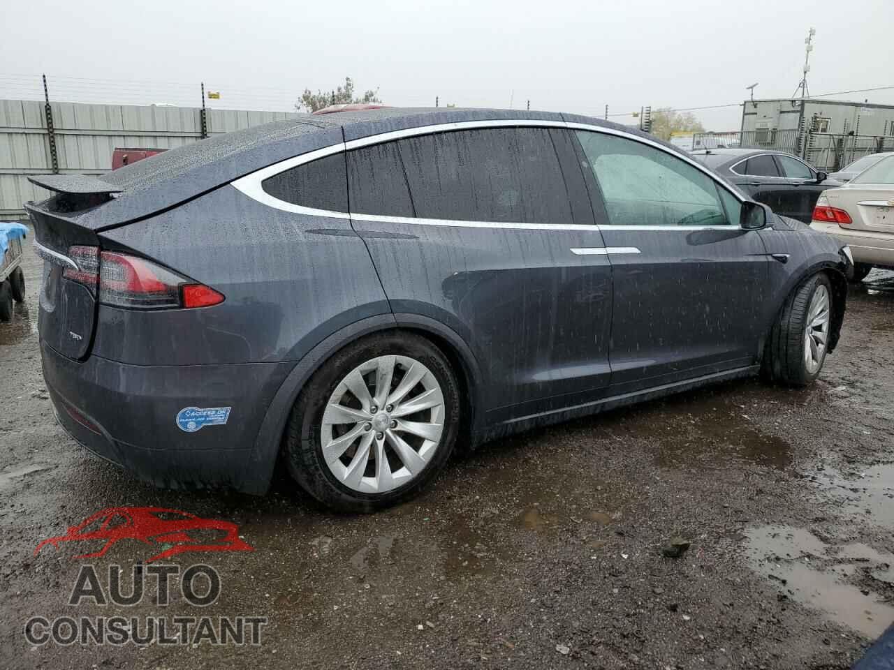 TESLA MODEL X 2017 - 5YJXCBE21HF045666