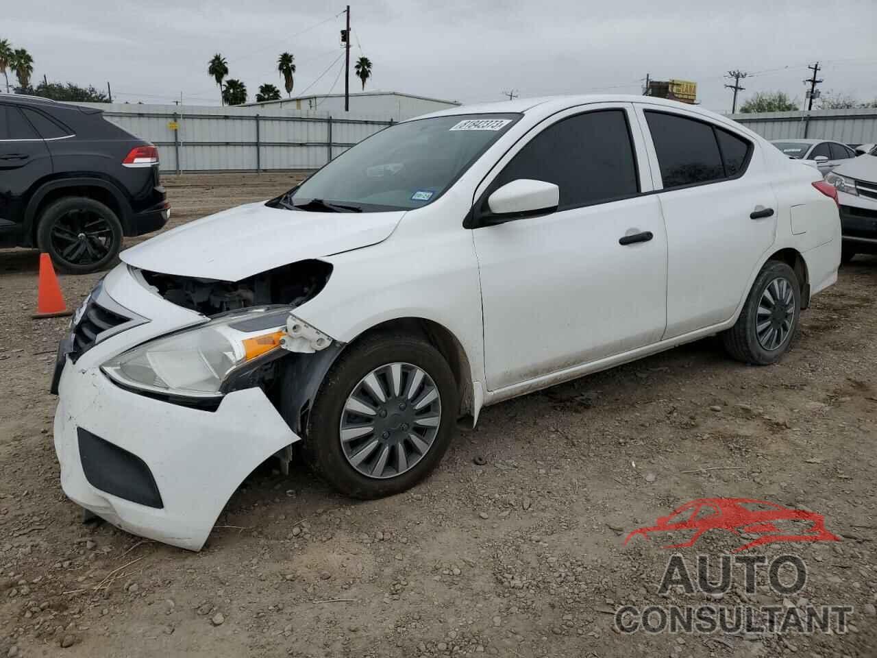 NISSAN VERSA 2018 - 3N1CN7AP0JL807970