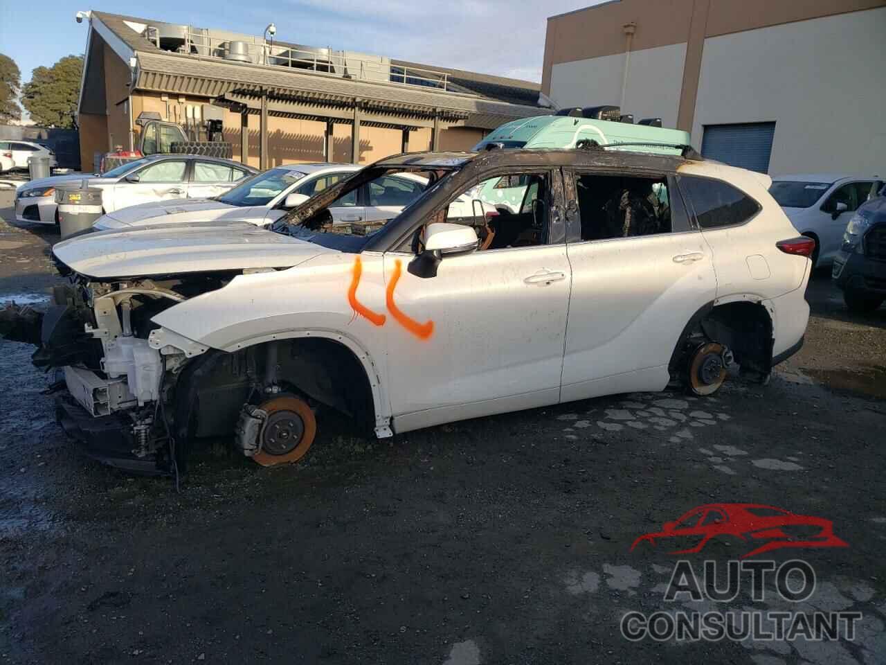 TOYOTA HIGHLANDER 2021 - 5TDHZRBH9MS527313