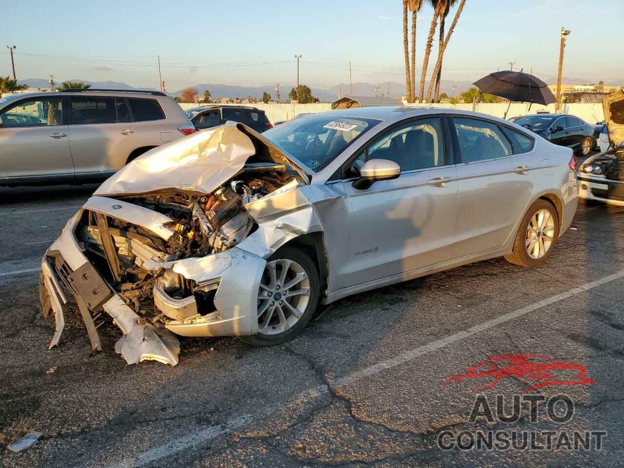 FORD FUSION 2019 - 3FA6P0LU4KR208752