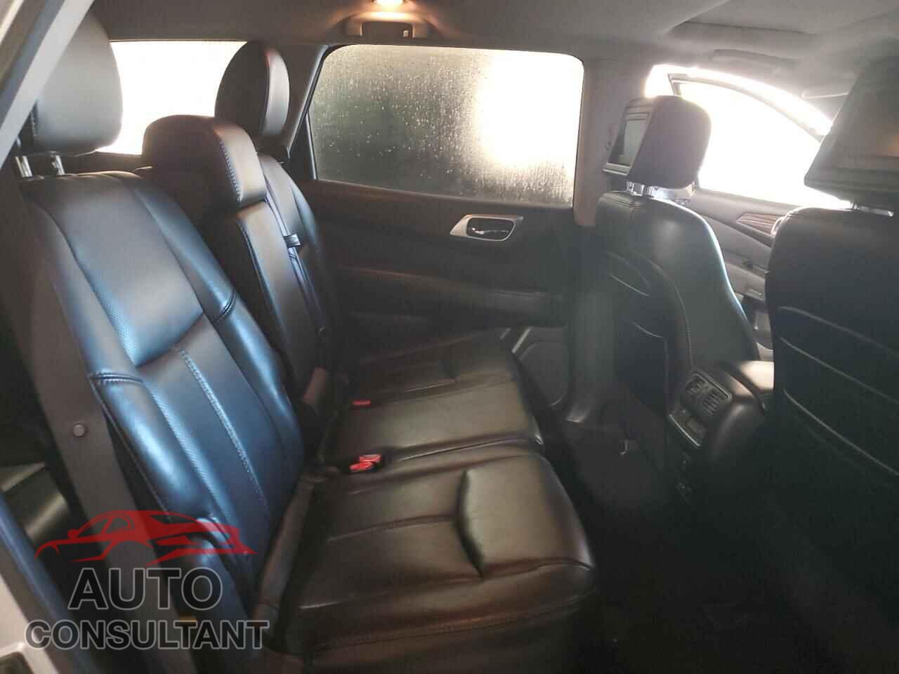 NISSAN PATHFINDER 2013 - 5N1AR2MM6DC689772