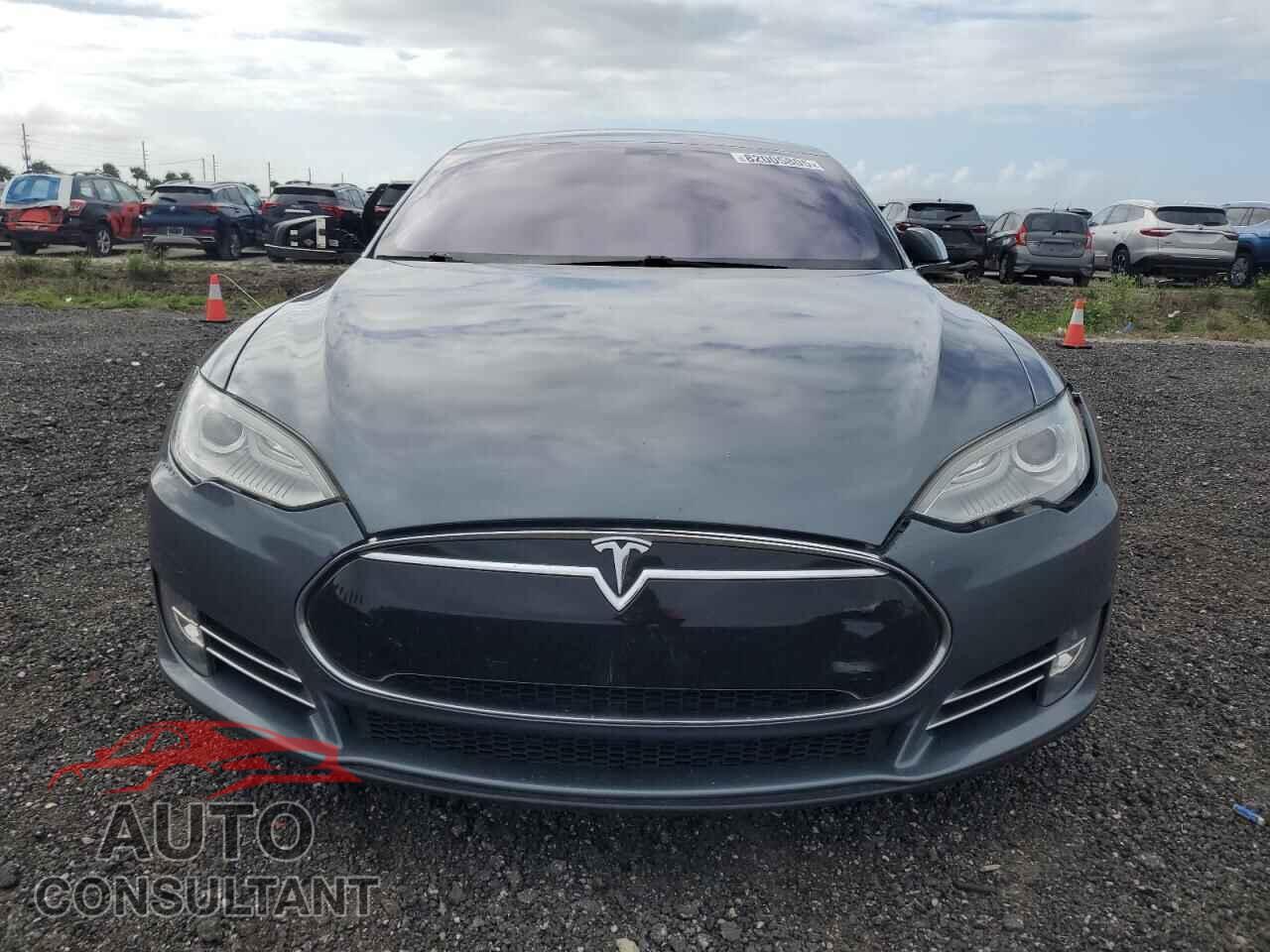 TESLA MODEL S 2013 - 5YJSA1DN1DFP25857