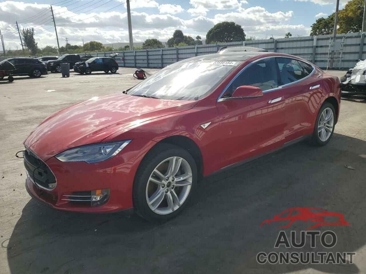 TESLA MODEL S 2015 - 5YJSA1H28FFP70863