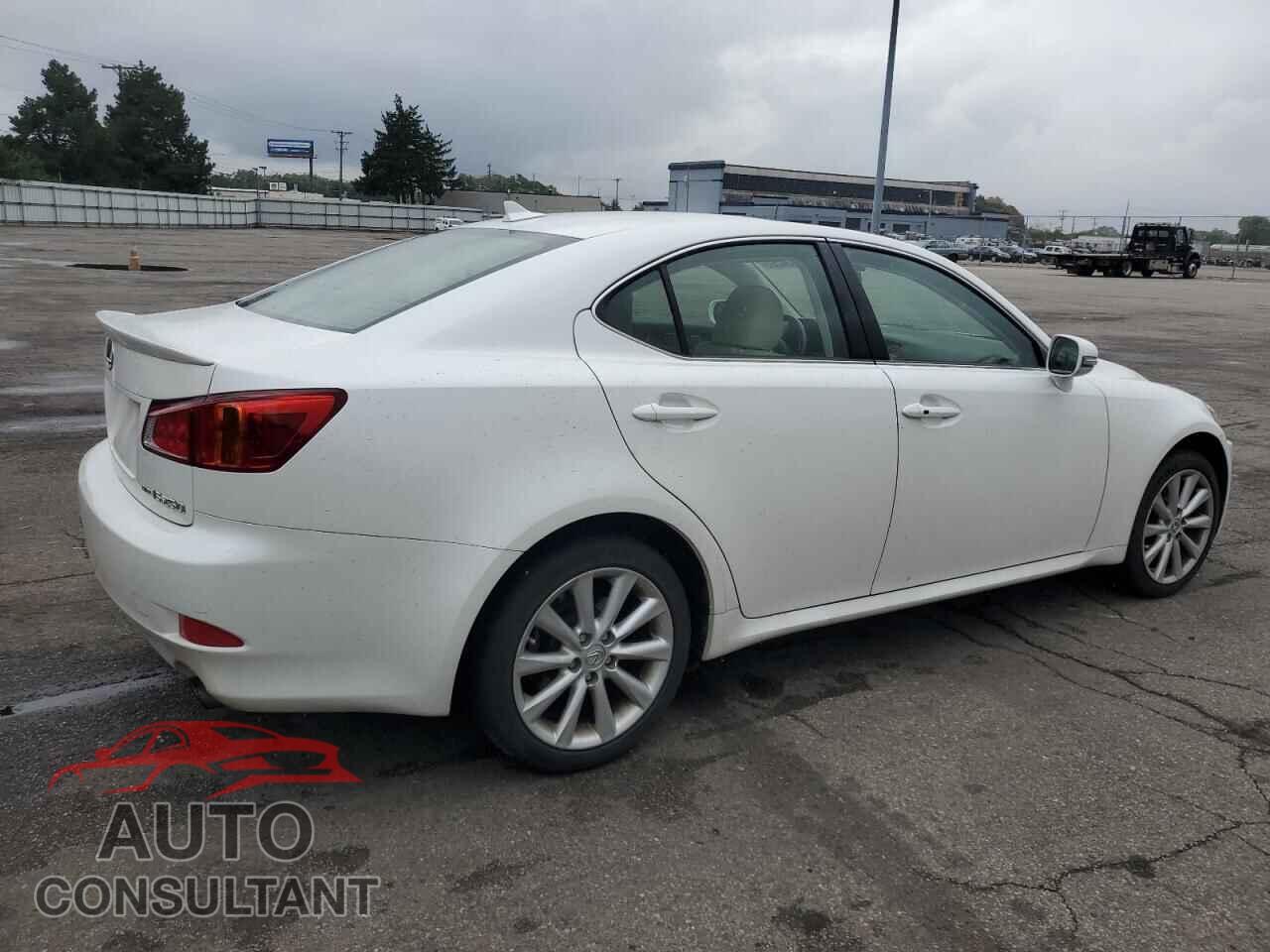 LEXUS IS 2010 - JTHCF5C22A2033284