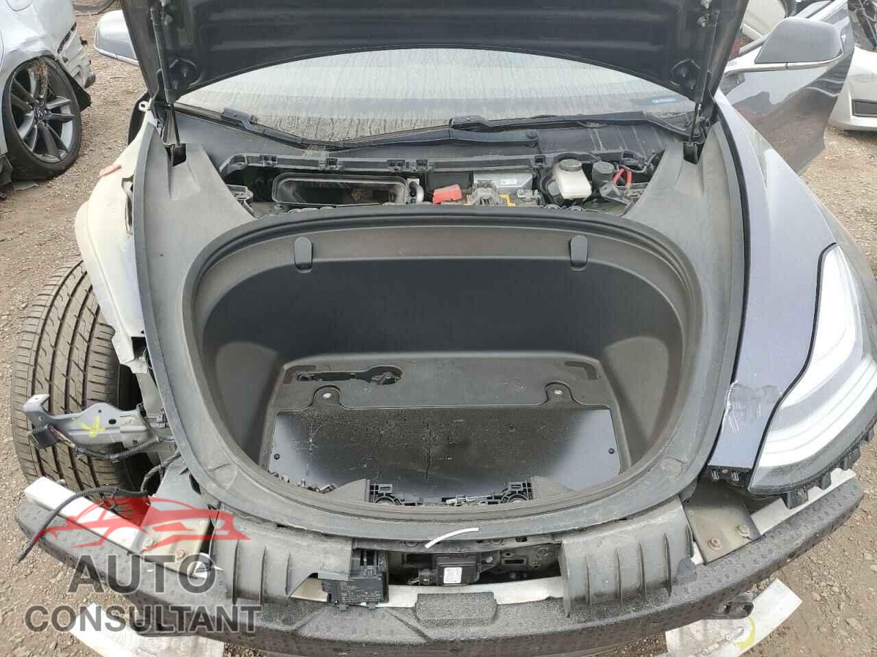 TESLA MODEL 3 2018 - 5YJ3E1EB3JF103804
