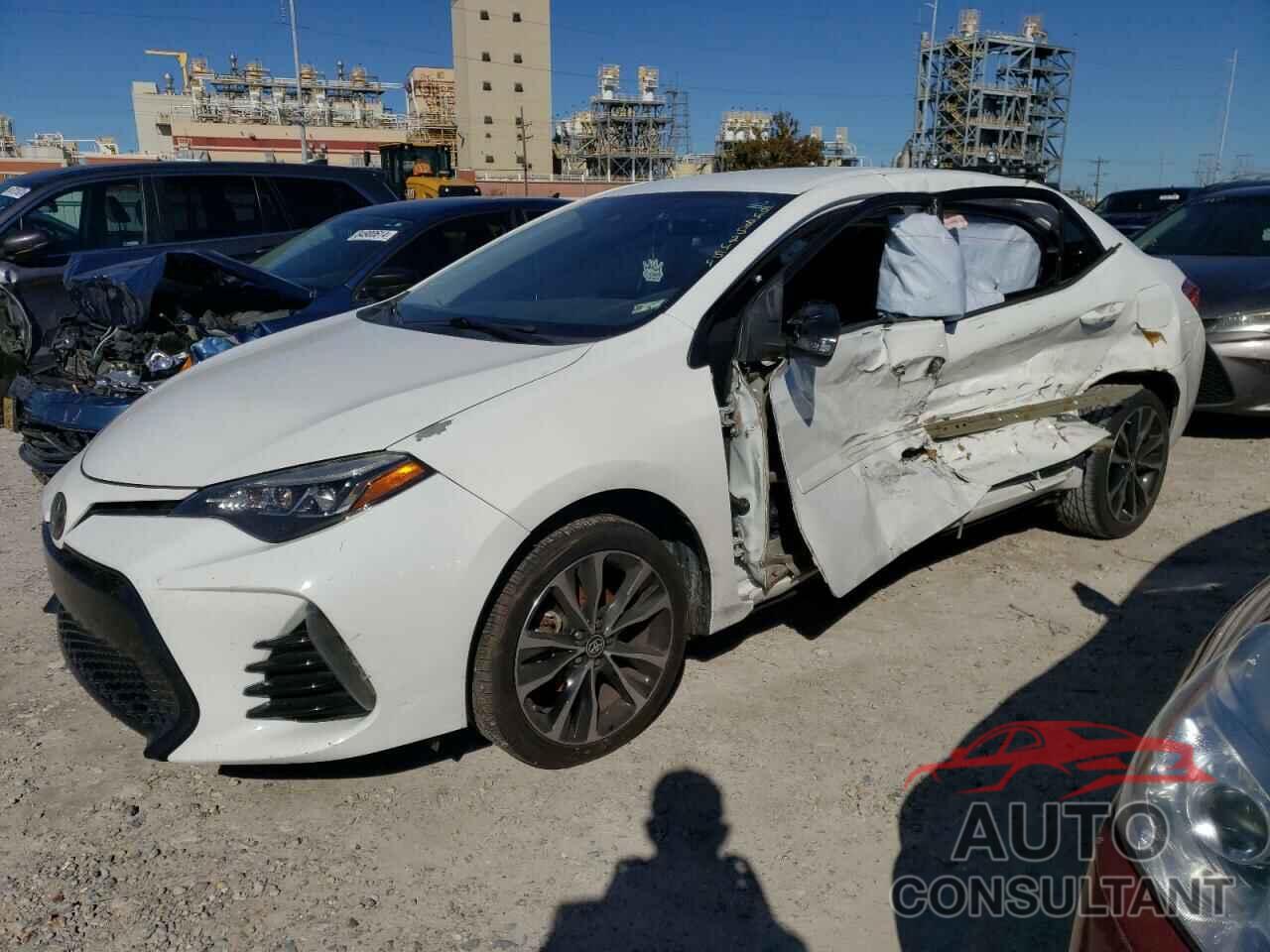 TOYOTA COROLLA 2018 - 5YFBURHE5JP782613