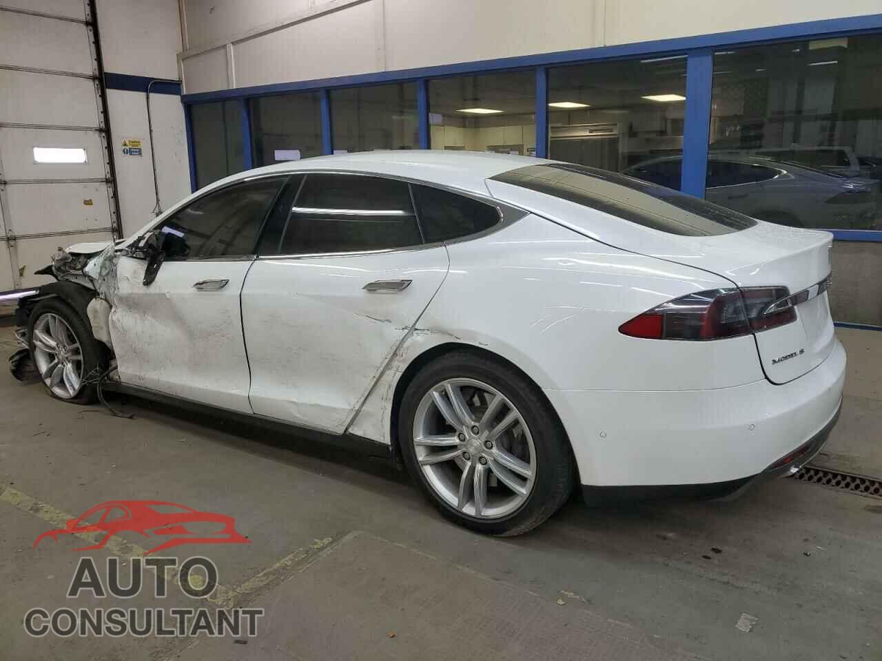 TESLA MODEL S 2015 - 5YJSA1H2XFF080919
