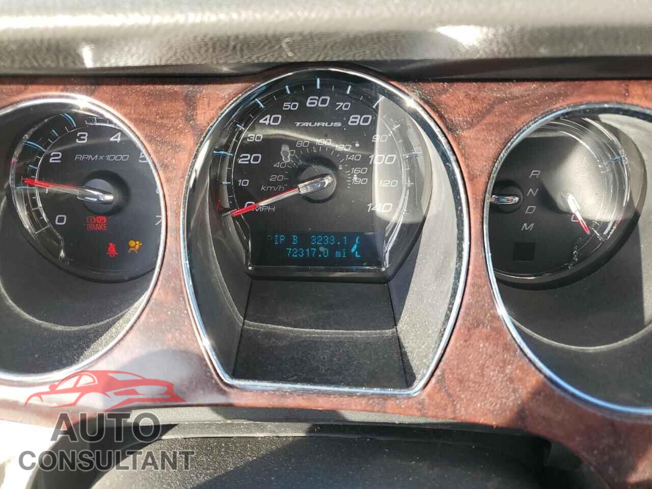FORD TAURUS 2010 - 1FAHP2FWXAG165073