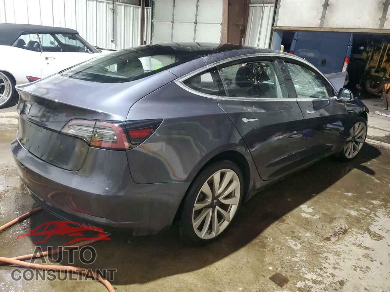 TESLA MODEL 3 2018 - 5YJ3E1EA3JF050982