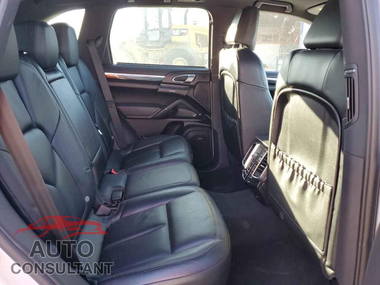 PORSCHE CAYENNE 2012 - WP1AA2A22CLA02444