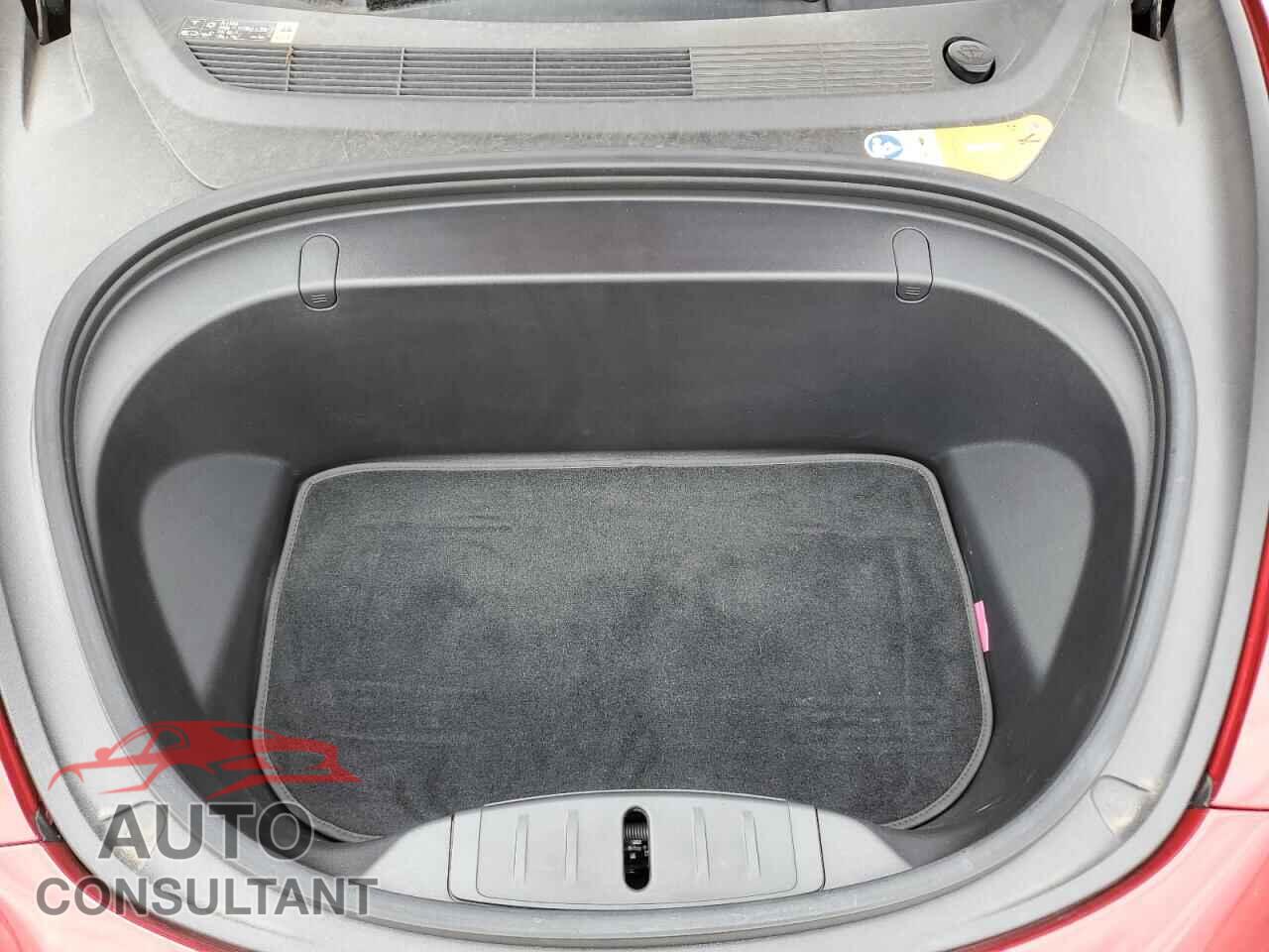 TESLA MODEL 3 2018 - 5YJ3E1EA8JF014401