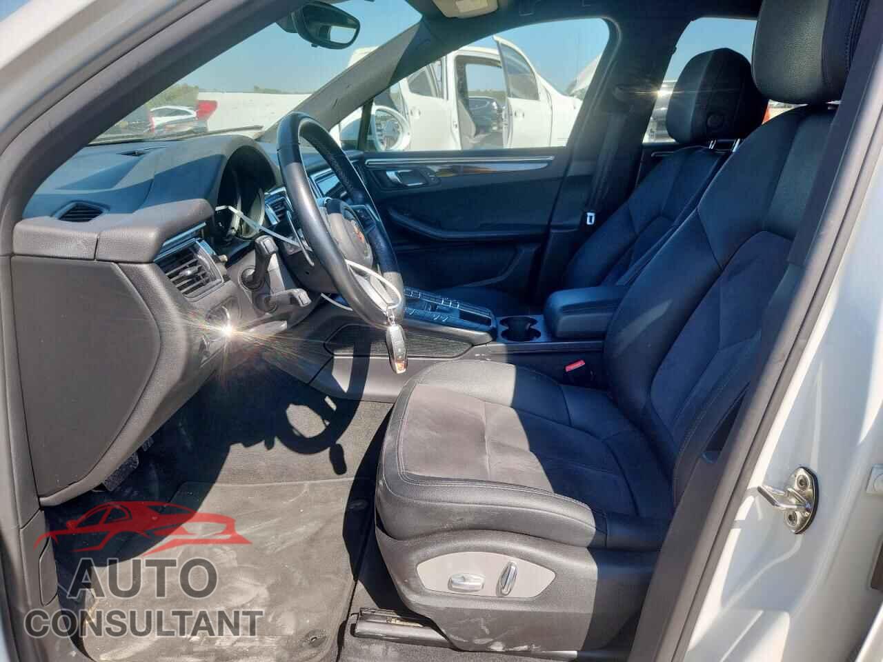 PORSCHE MACAN 2017 - WP1AA2A50HLB09381