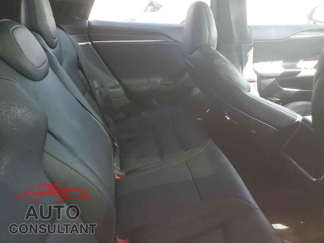 TESLA MODEL S 2021 - 5YJSA1E60MF437237