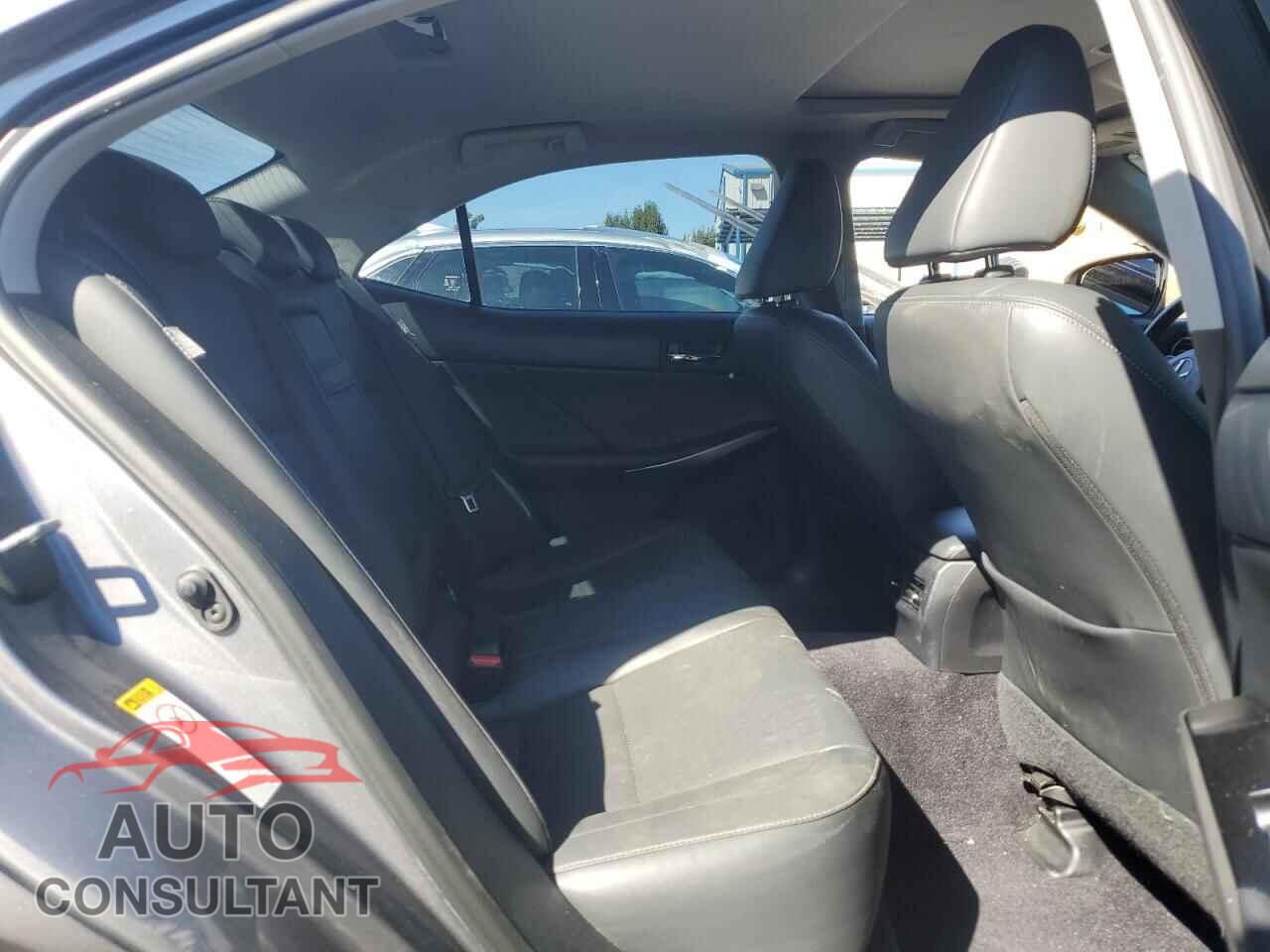 LEXUS IS 2014 - JTHBF1D28E5027142