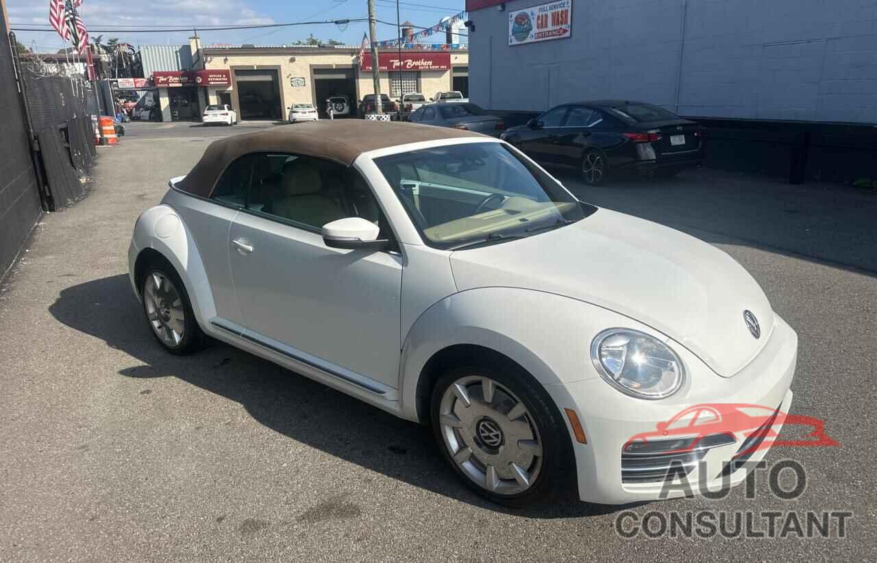 VOLKSWAGEN BEETLE 2017 - 3VW517AT1HM804107