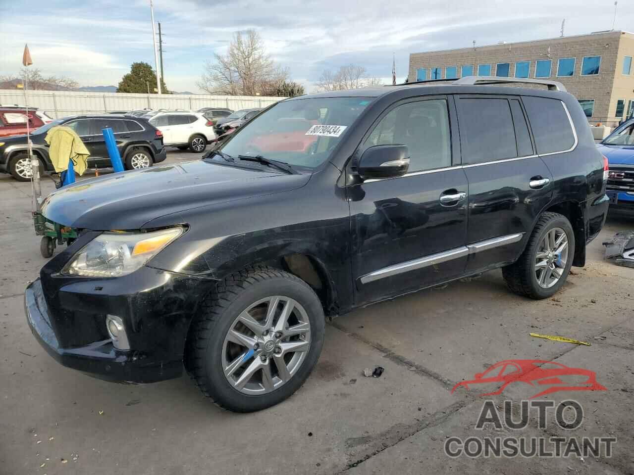 LEXUS LX570 2013 - JTJHY7AX2D4130762