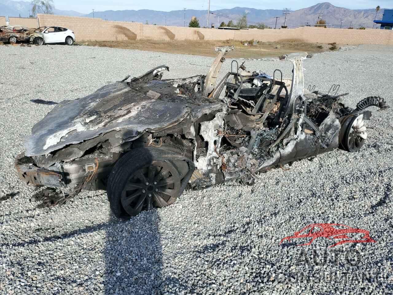 TESLA MODEL S 2016 - 5YJSA1E17GF133587
