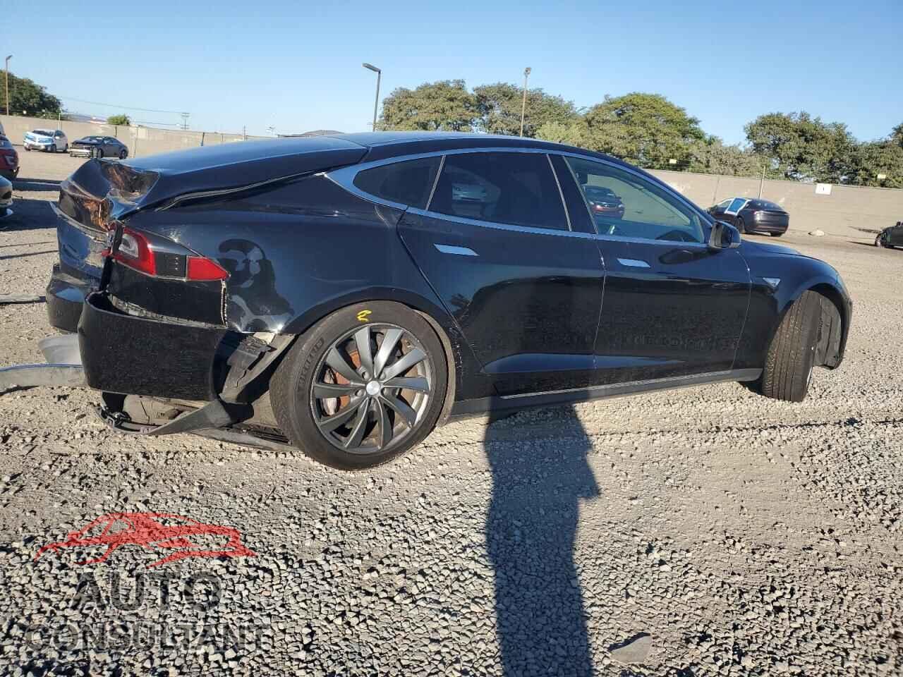 TESLA MODEL S 2013 - 5YJSA1DP9DFP17605