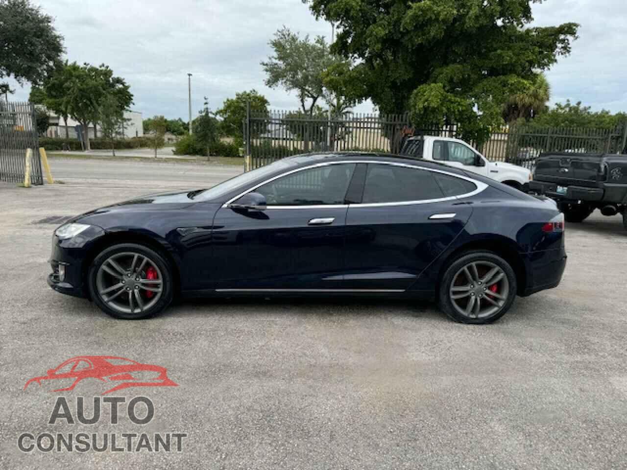 TESLA MODEL S 2014 - 5YJSA1H13EFP40997