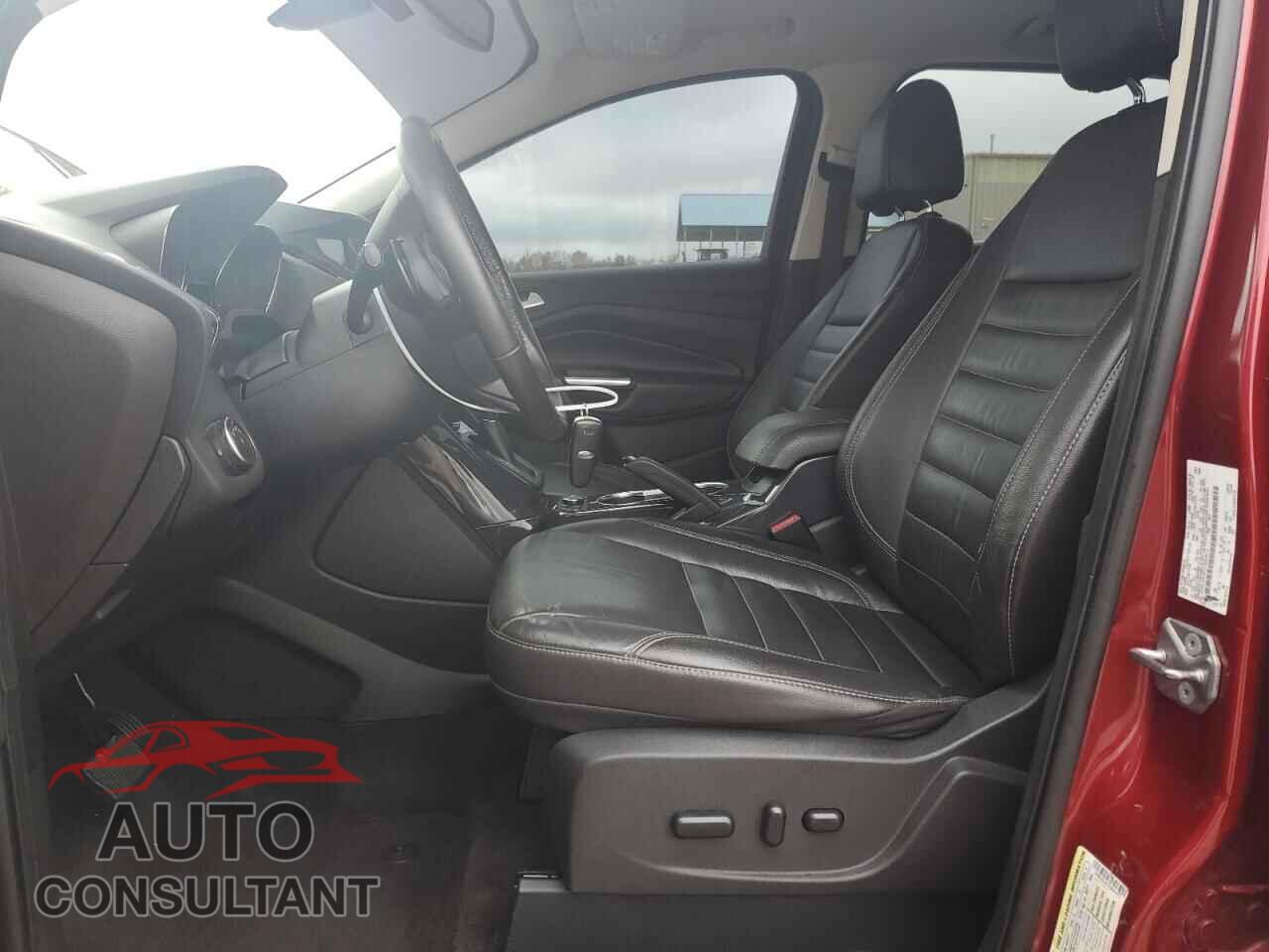 FORD ESCAPE 2015 - 1FMCU9J97FUB94672