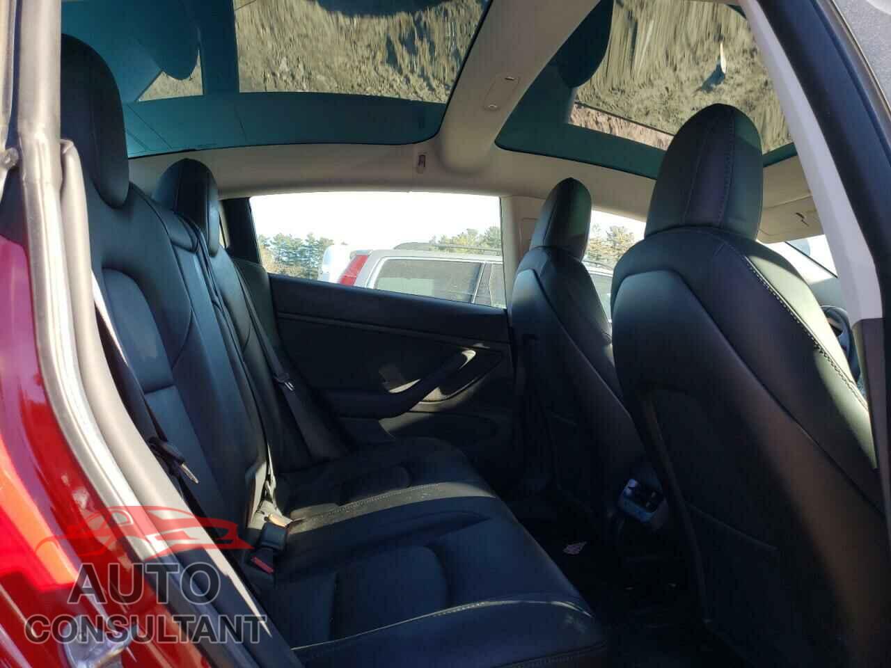 TESLA MODEL 3 2019 - 5YJ3E1EB9KF496676