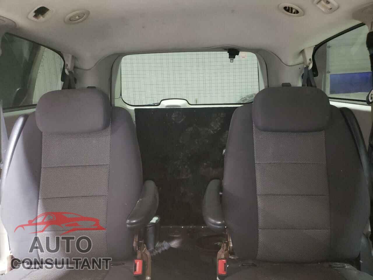 DODGE CARAVAN 2010 - 2D4RN4DE1AR307998