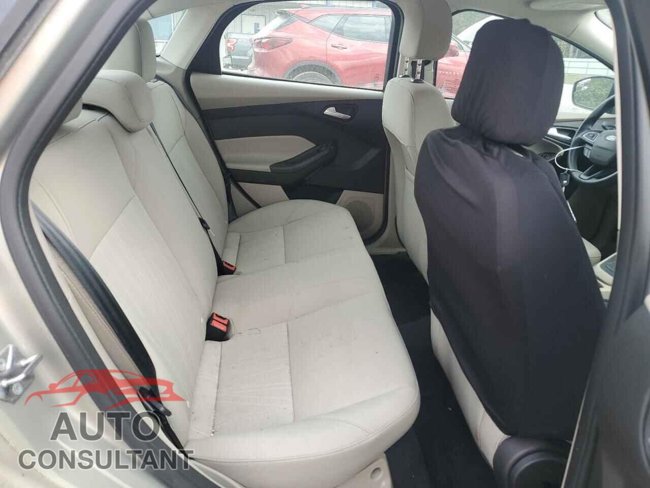 FORD FOCUS 2016 - 1FADP3F27GL332216