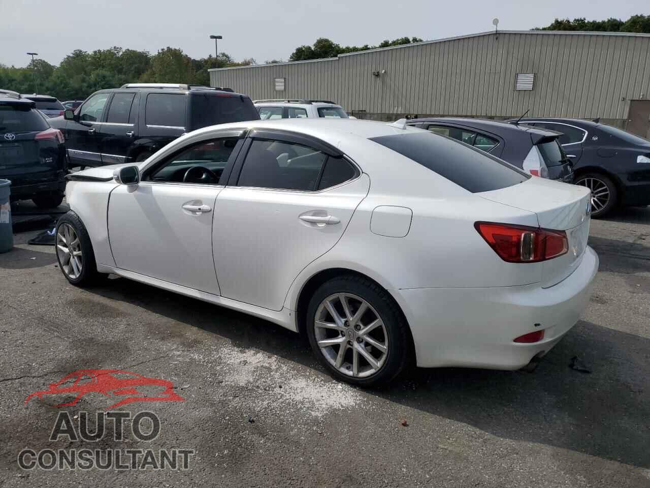 LEXUS IS 2011 - JTHCF5C29B2035194