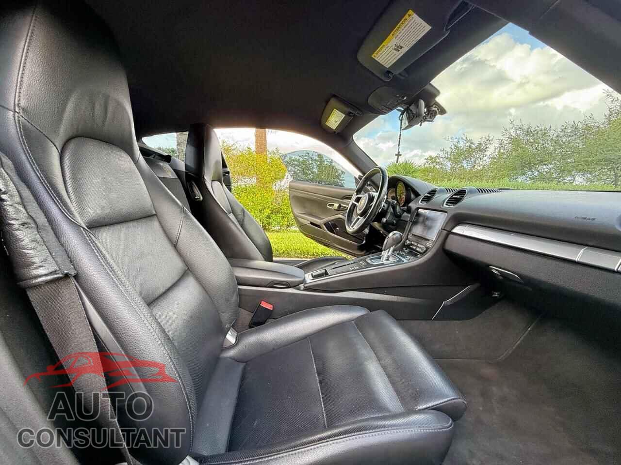 PORSCHE CAYMAN 2017 - WP0AA2A86HS270190
