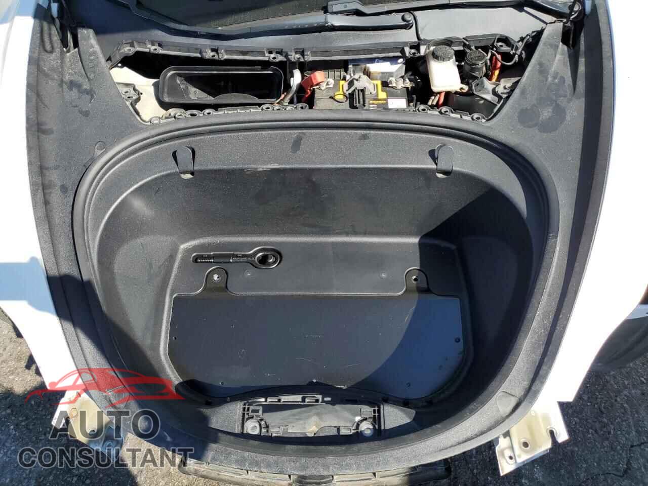 TESLA MODEL 3 2018 - 5YJ3E1EA6JF126517