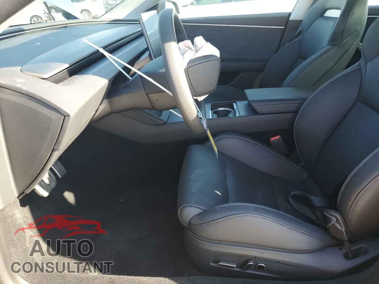 TESLA MODEL 3 2024 - 5YJ3E1ET6RF866047