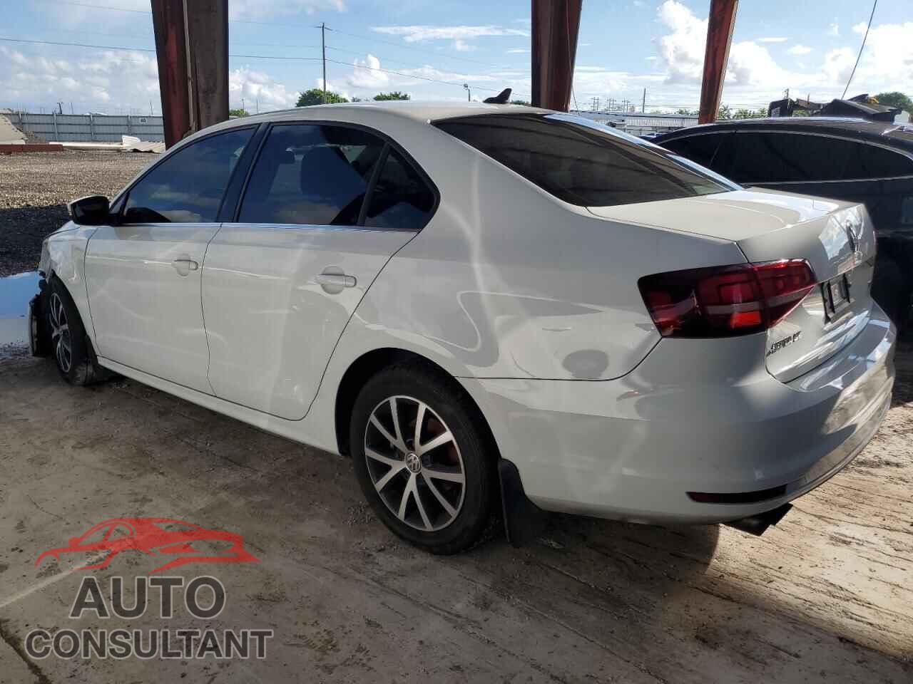 VOLKSWAGEN JETTA 2017 - 3VWDB7AJ9HM358408