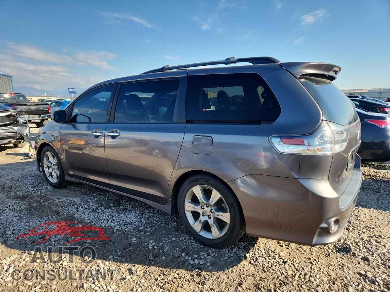 TOYOTA SIENNA 2013 - 5TDXK3DC3DS330104