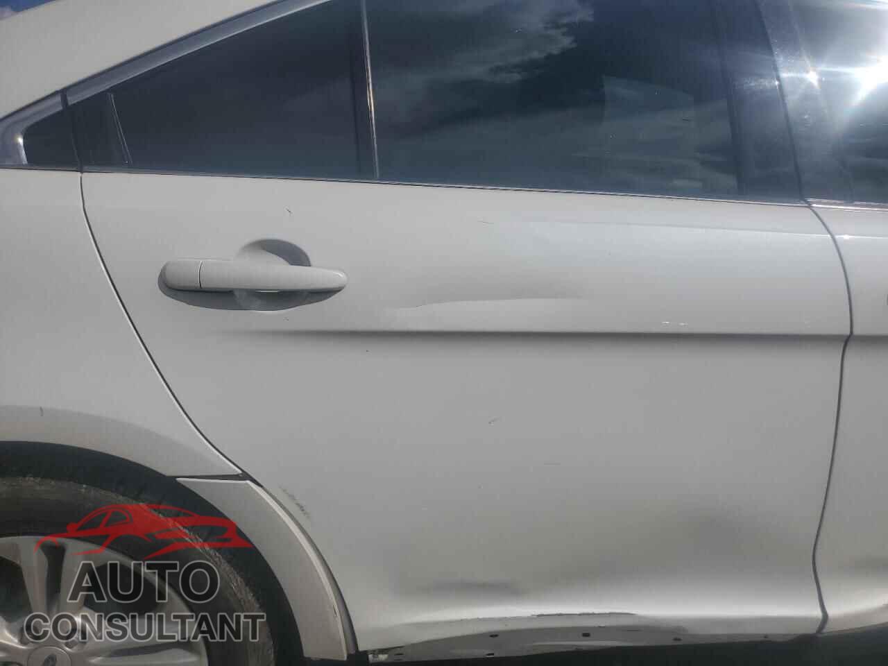 FORD TAURUS 2014 - 1FAHP2E84EG136113