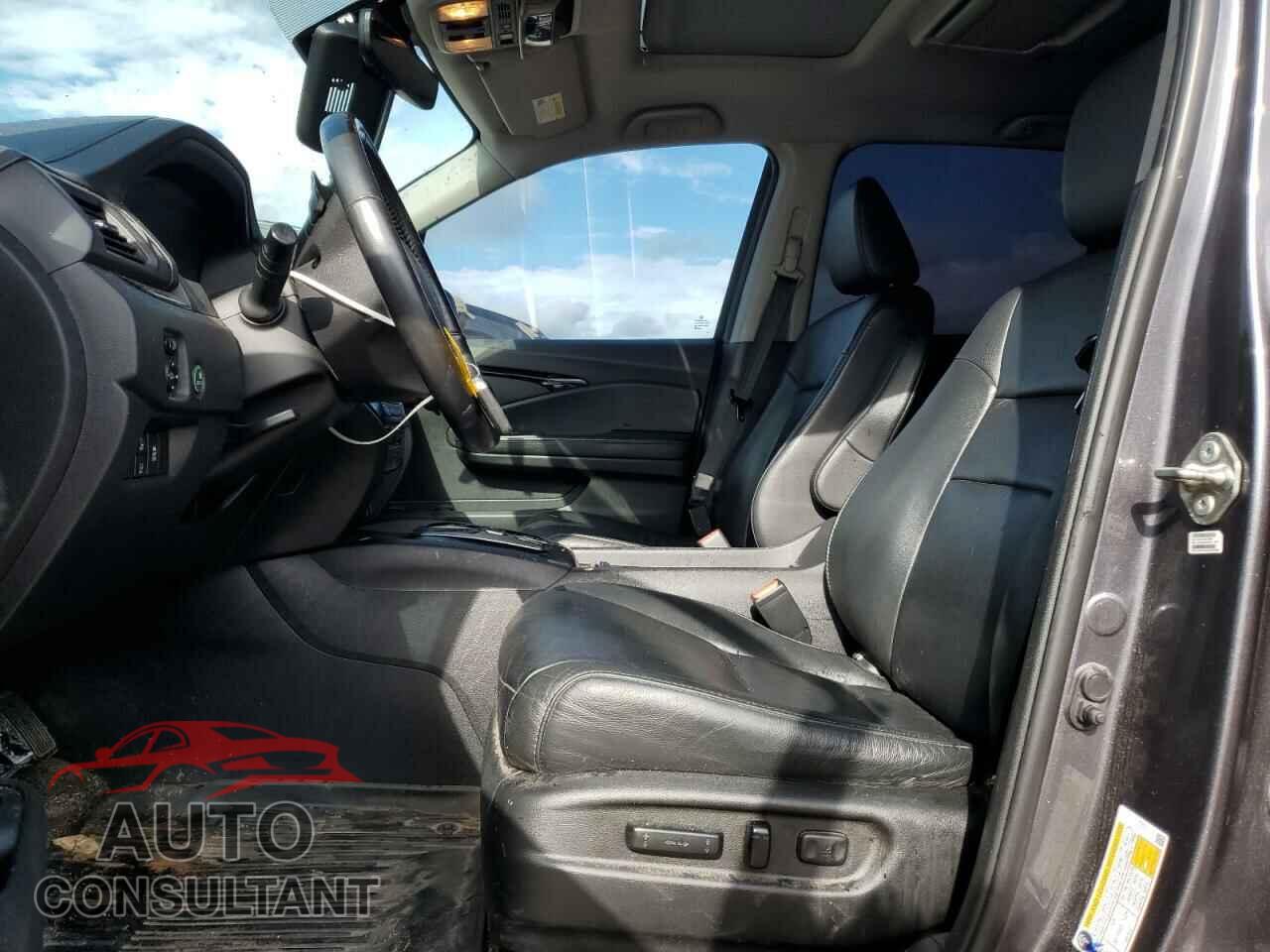 HONDA PILOT 2019 - 5FNYF5H96KB041044