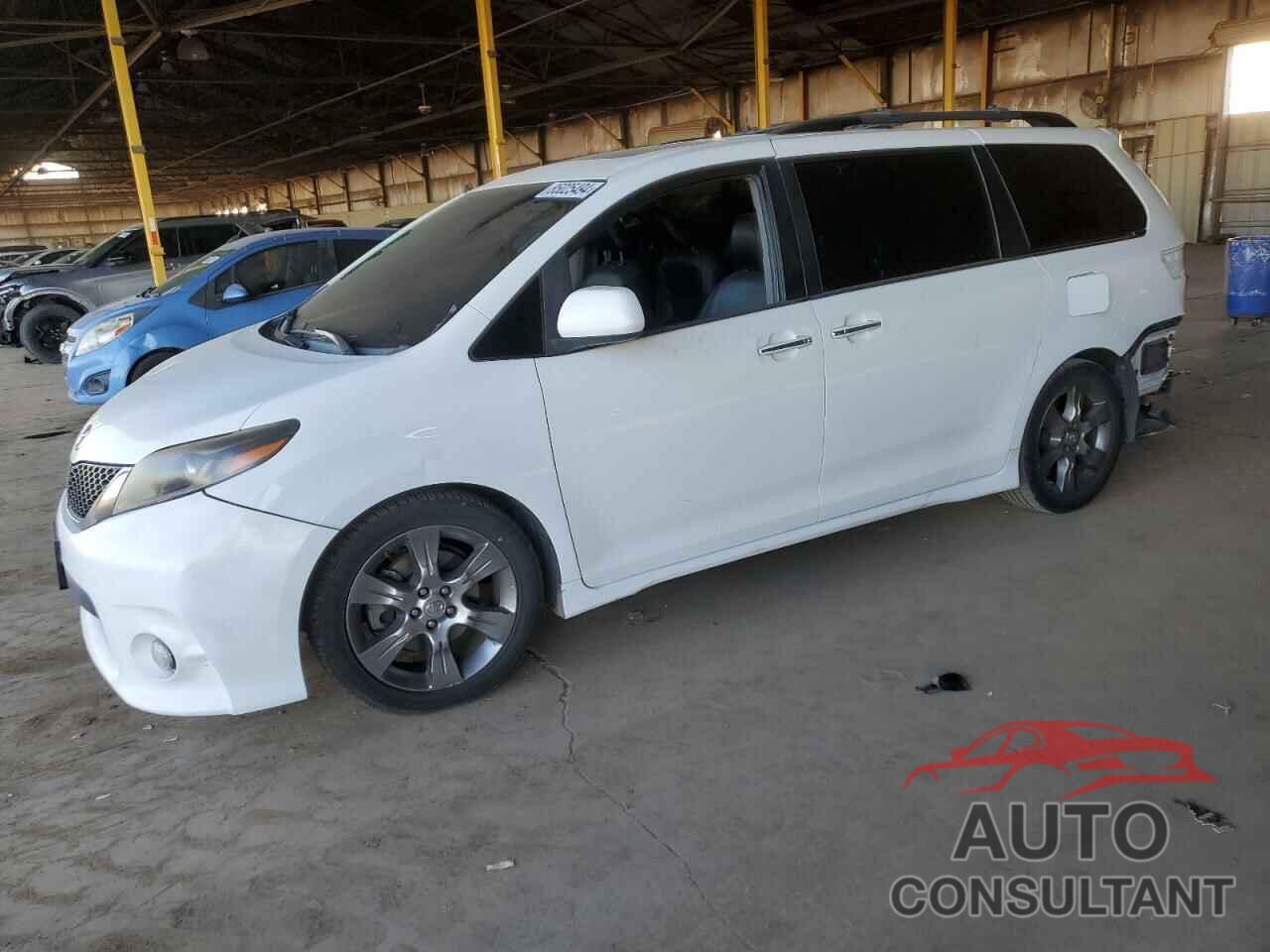 TOYOTA SIENNA 2015 - 5TDXK3DC2FS556041