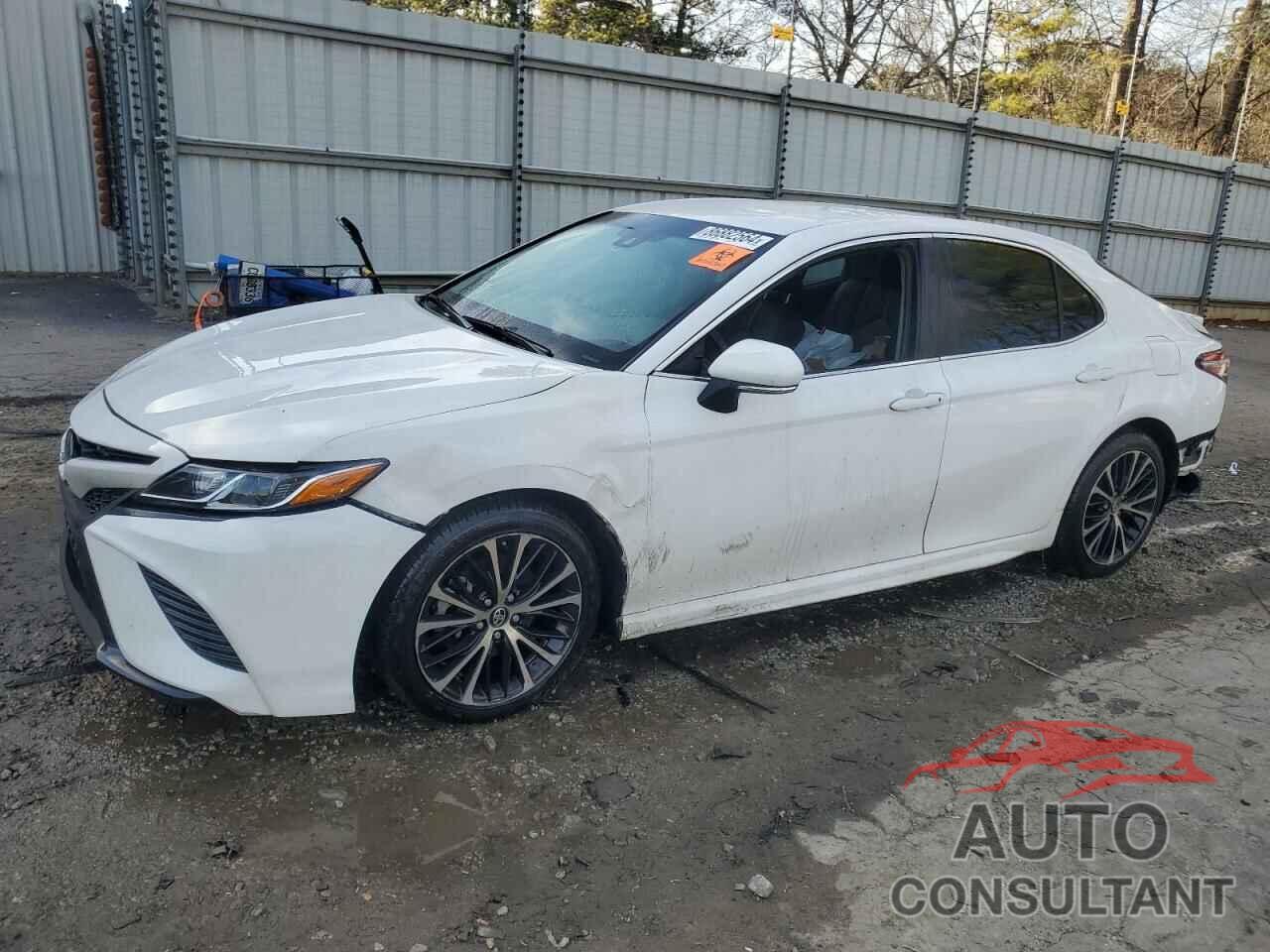 TOYOTA CAMRY 2018 - 4T1B11HK7JU105741