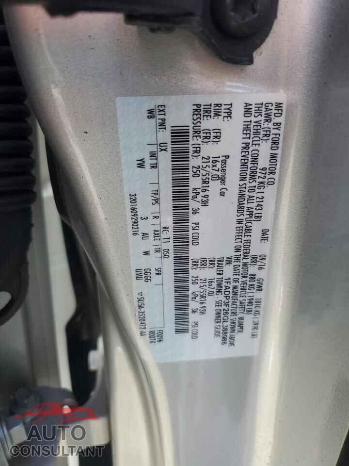 FORD FOCUS 2016 - 1FADP3F26GL388986