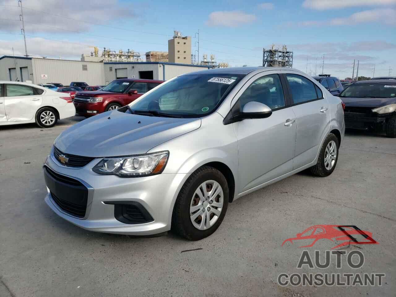 CHEVROLET SONIC 2018 - 1G1JB5SH1J4133593