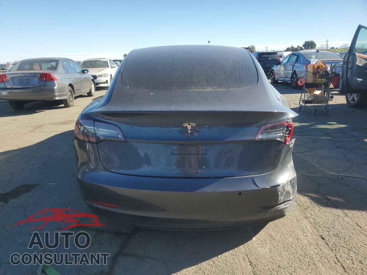 TESLA MODEL 3 2018 - 5YJ3E1EA5JF045430