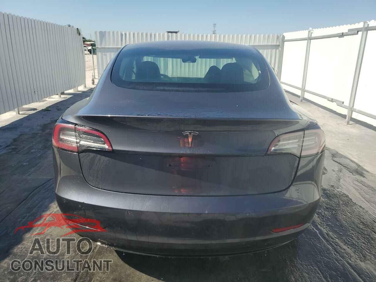 TESLA MODEL 3 2022 - 5YJ3E1EA2NF371790