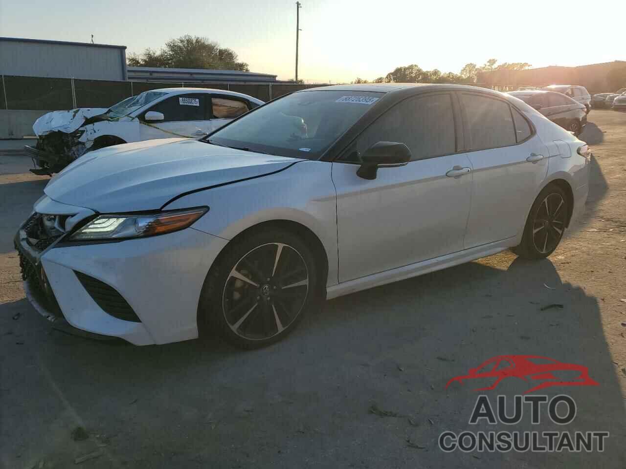 TOYOTA CAMRY 2018 - 4T1B61HK6JU099397