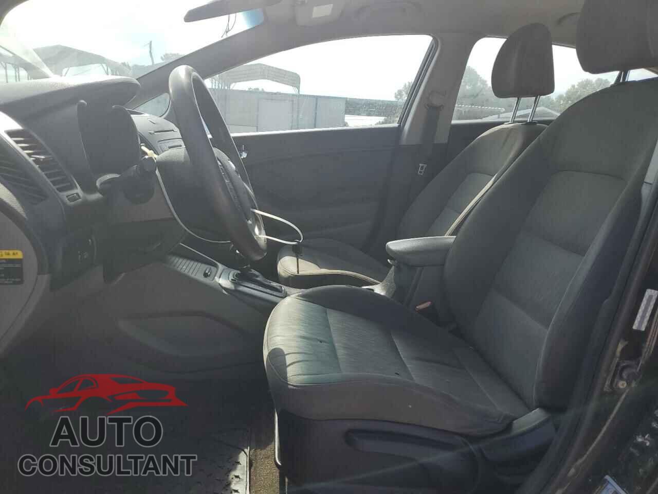 KIA FORTE 2015 - KNAFK4A67F5320522