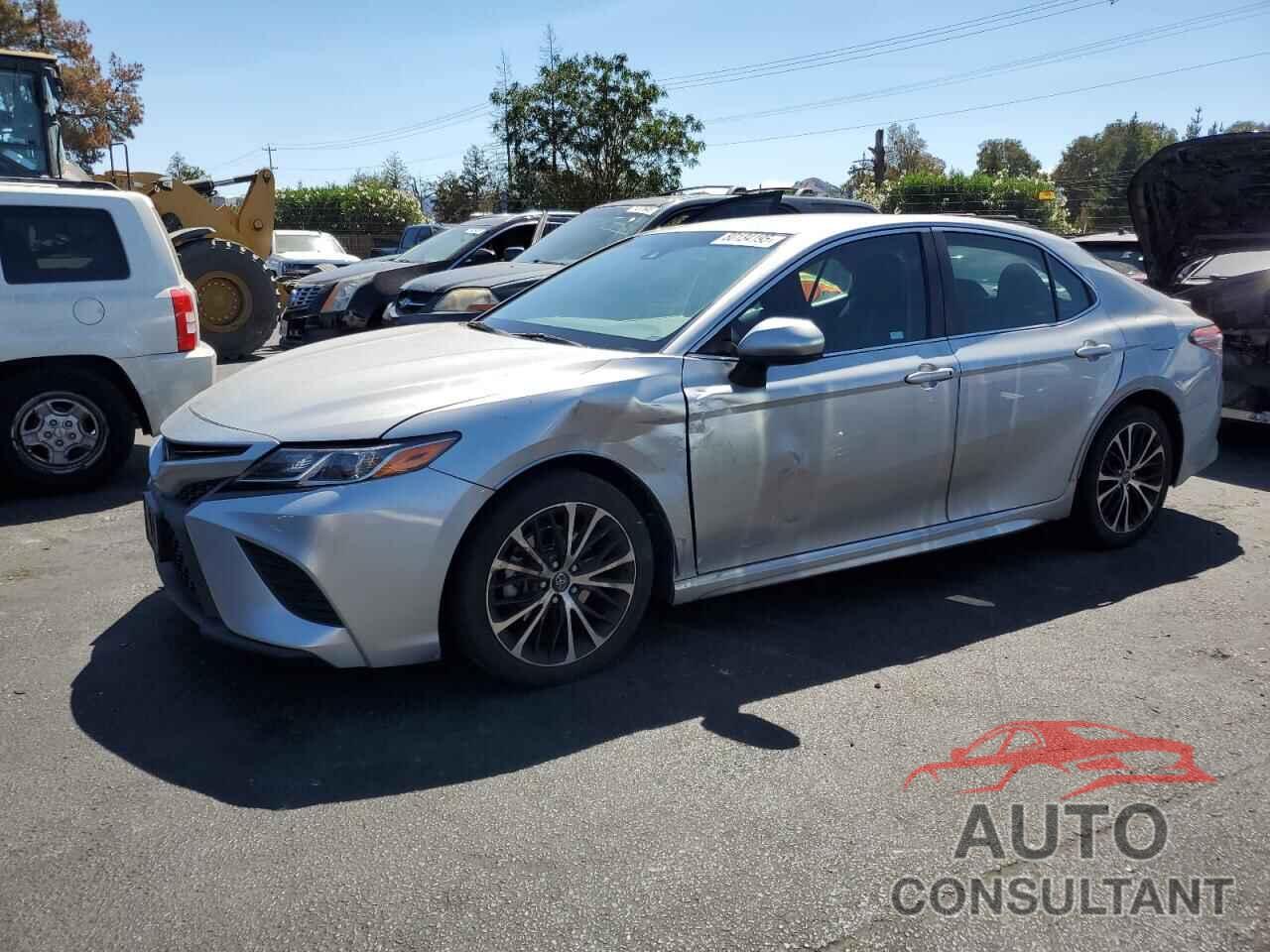 TOYOTA CAMRY 2018 - 4T1B11HK6JU119470